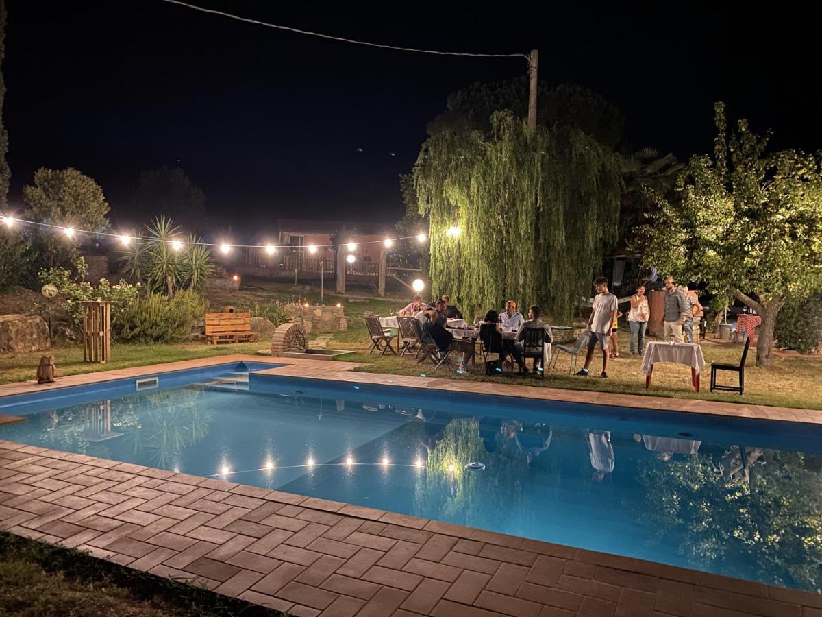 Agriturismo Colle Vento スヴェレート エクステリア 写真